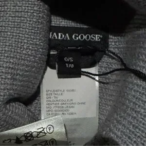 Canada Goose | Accessories | Canada Goose 0genuine Gray Knit  display picture 1